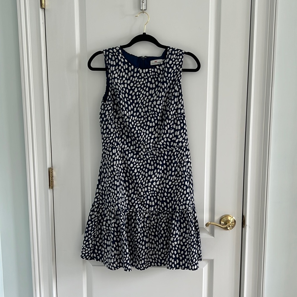 Vineyard Vines Size 6